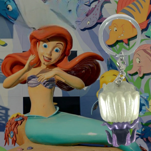 NIB DISNEY Ursula Funko Pop Metallic Little Mermaid Pocket Pop 2" Keychain - Picture 8 of 9